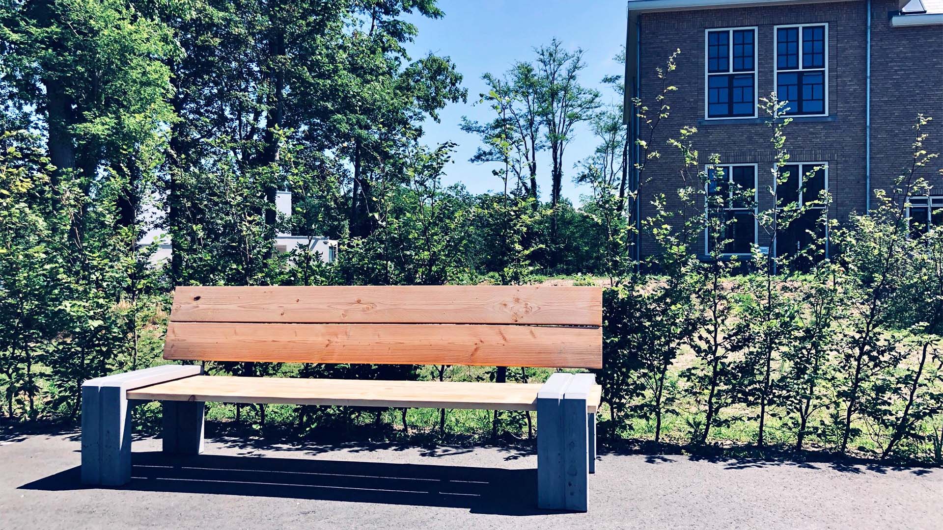 HR_C3BENCH.2200_BLACK001